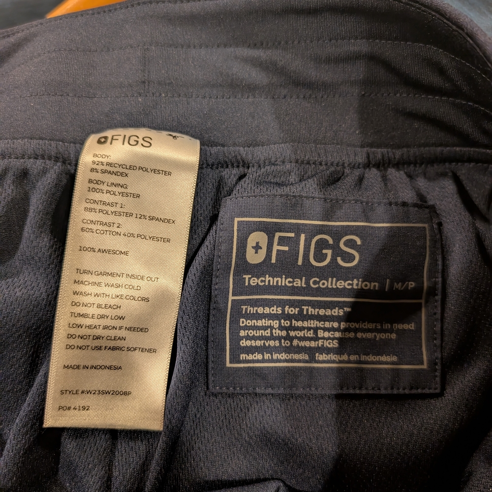 FIGS Zamora Medium Petite FREEx Lined Jogger Scrub Pants